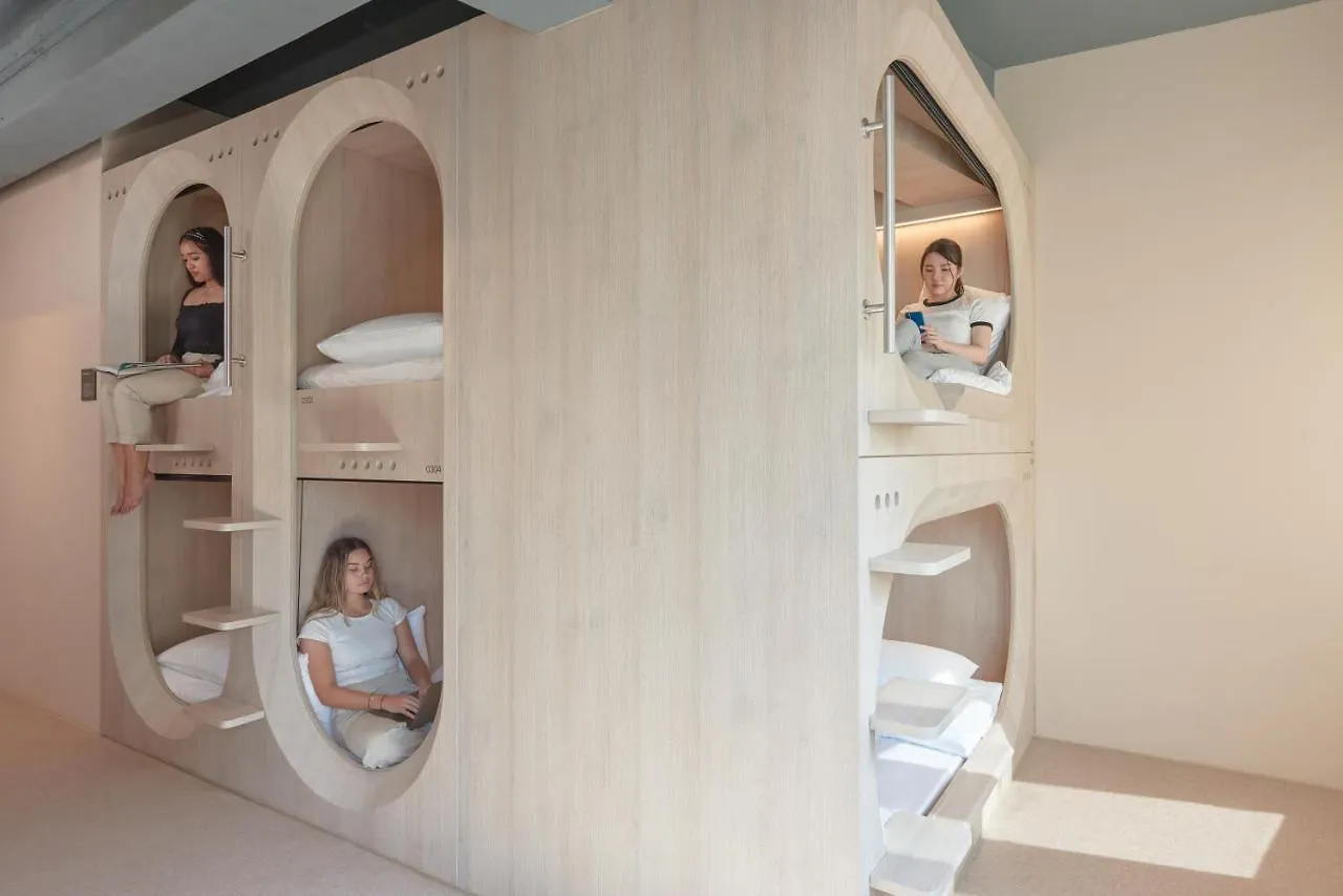 Kinn Capsule Singapur 2*,  Singapur