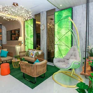 3* Hotel Champion